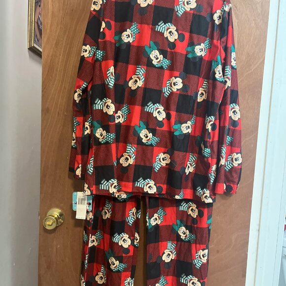 Disney Mickey & Minnie Flannel Winter Pajamas NWT Adult size L - Picture 2 of 4